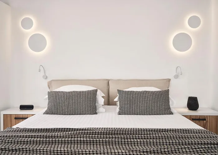Mykonos Bliss - Cozy Suites, Adults Only מלון